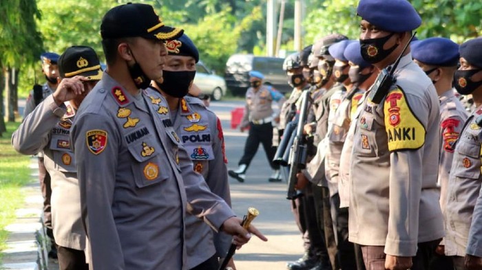 Polisi bersiaga menjelang aksi penolakan RUU HIP