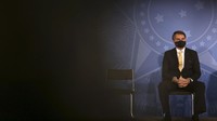 Presiden Brazil Jair Bolsonaro menyatakan diri positif virus Corona (COVID-19). Namun, dia menyatakan tidak mengalami gejala-gejala berat. AP Photo/Eraldo Peres.
