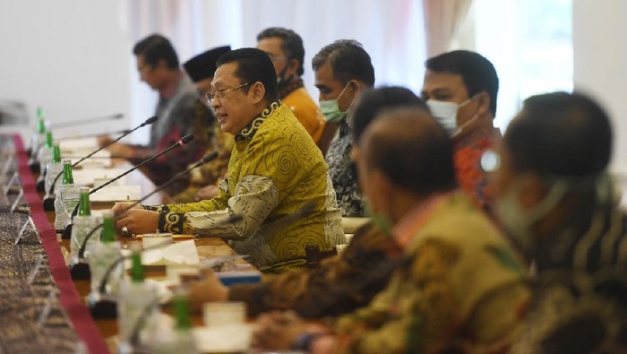 Presiden Jokowi bertemu pimpinan MPR