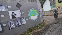 Pameran yang diadakan Komunitas Fotografi Zepret STIKOM Inter Studi menampilkan 23 karya foto untuk mengedukasi warga untuk menjaga kebersihan saat masa pandemi COVID-19.