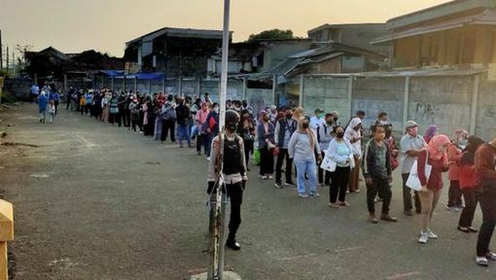 Suasana Stasiun Bojonggede, Rabu (8/7/2020).