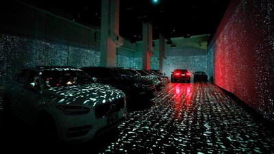 Potret Pameran Seni Bertema Drive-in