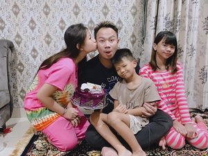 Vicky Prasetyo Dipenjara, Keluarga Batasi Akses Internet ke Anaknya