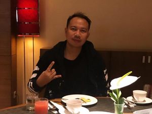 Vicky Prasetyo Ungkap Pertemuan dengan Deddy Corbuzier
