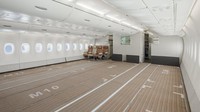 Dengan penghapusan kursi ekonomi, Airbus ini bisa mengangkut barang di ketiga tingkat pesawat. (Hi Fly)