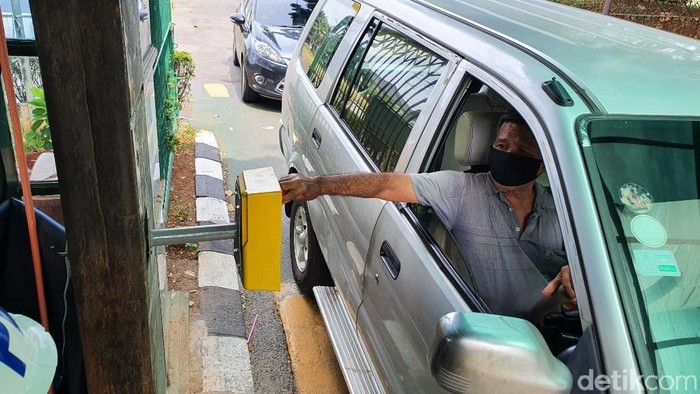 Akses masuk perumahan Kemang Pratama 3 Bekasi pakai e-Toll