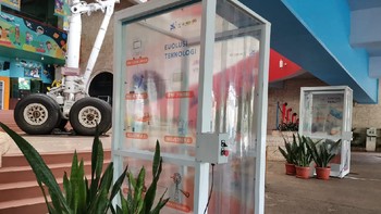 Ada juga bilik disinfektan bagi pengunjung. Foto: Aisyah Kamaliah/detikINET