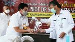 Bantuan APD untuk RSPI Sulianti Saroso