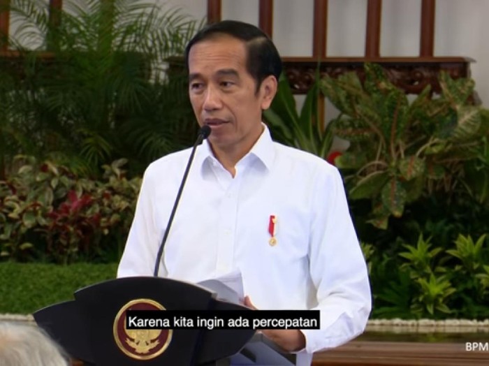 Ekspresi dan gestur Presiden Jokowi dalam raker 7 Juli 2020, diunggah Setpres 8 Juli 2020. (Dok YouTube Setpres)