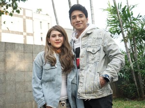 Go Public, Evelyn Cerita Soal Pacar Barunya