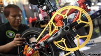 Bengkel sepeda tersebut ikut mengalami peningkatan order sejak maraknya pesepeda pada era pandemi COVID-19.