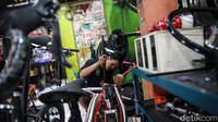 Menurut pemilikya, Ari Budhiono, peningkatan sampai 400 persen dengan jenis sepeda folding bike mencapai 80 persen.