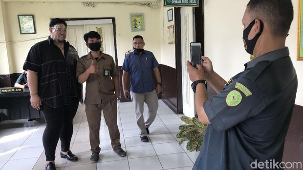 Ivan Gunawan saat ditemui di Pengadilan Negeri Jakarta Utara.