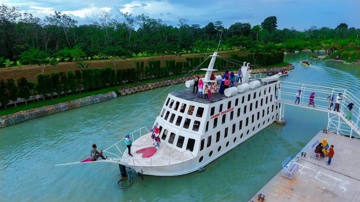 Taman rekreasi di Jambi.