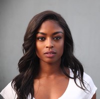 Terpilihnya Javicia Leslie sebagai Batwoman pun spesial karena ia adalah wanita kulit hitam pertama yang memerankannya. Sebelumnya Batwoman selalu digambarkan sebagai wanita berkulit putih. Foto: Instagram @javicia