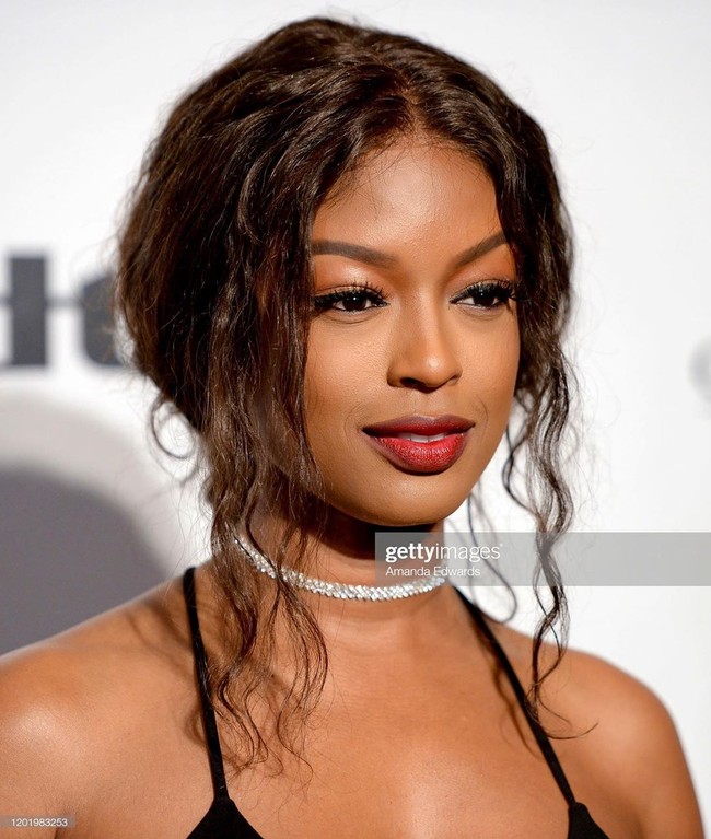 Sebelumnya sudah ramai dibicarakan bahwa Ruby Rose akan berhenti berperan sebagai Batwoman dalam serial yang tayang di CW. Sempat dikabarkan akan jatuh pada Vanessa Morgan, akhirnya diumumkan jika Javicia Leslie lah akan menjadi Batwoman selanjutnya. Foto: Instagram @javicia