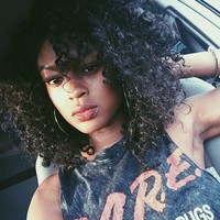 Batwoman merupakan karakter yang diciptakan DC oleh Bob Kane dan Bill Finger. Bisa dibilang Batwoman adalah versi wanita dari Batman. Seri musim kedua Batwoman sendiri direncanakan akan tayang pada Januari 2021. Foto: Instagram @javicia