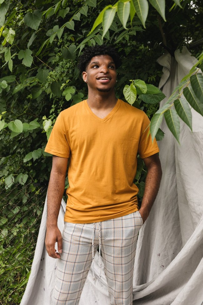 Justin Stewart, remaja pria berusia 19 tahun yang sering dibully karena bentuk hidungnya yang tidak biasa kini sukses menjadi seorang model. Justin direkrut oleh sebuah agensi yang berbasis di New York, We Speak Model Management, pada bulan lalu. Foto: Instagram @_justinstewart