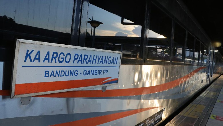 KA Argo Parahyangan KA Argo Parahyangan