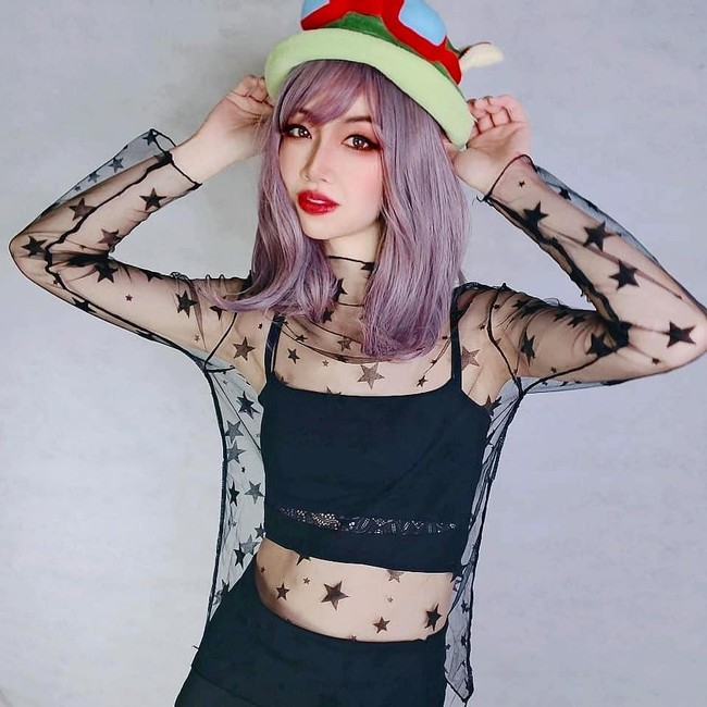 Orang sering salah paham karena aku menjual foto-fotoku di website, ungkapnya.  Foto: Instagram