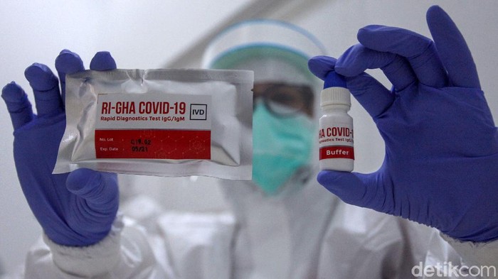 Keren! Ini Lho Alat Rapid Test Made In Indonesia RI-GHA COVID-19 merupakan alat rapid test yang dibuat oleh anak bangsa. Proses pembuatannya libatkan para peneliti dari berbagai universitas ternama Indonesia.