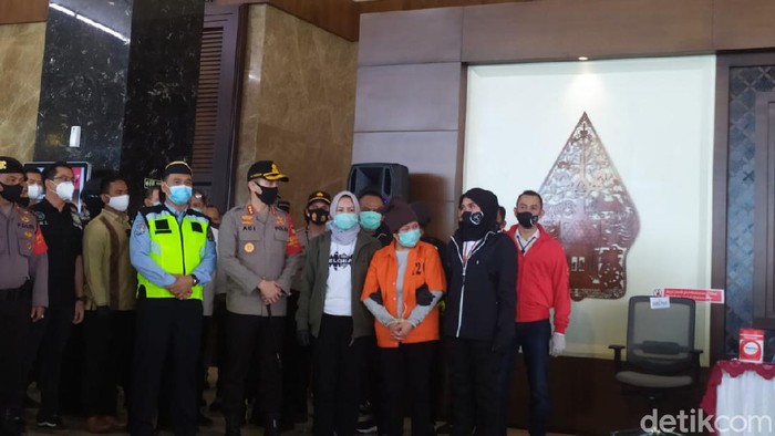 Konpers Menko Polhukam Mahfud Md dan Menkumham Yasonna Laoly terkait ekstradisi tersangka kasus pembobolan bank BNI Rp 1,7 triliun, Maria Pauline Lumowa (Luqman Arun/detikcom)