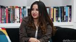 Senyum Manis Melan Si Putri John Kei