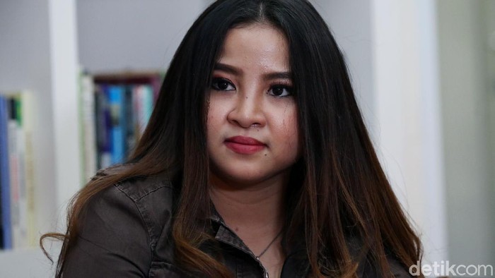 Putri sulung John Refra alias John Kei