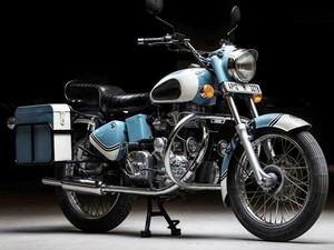 Modifikasi Royal Enfield Bullet 350, Tampil Klasik dengan Aksen Ukiran