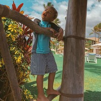 Josey, putra Naya Rivera, mengatakan pada polisi bahwa ibunya loncat ke danau tapi tak pernah kembali. Saat ini tim SAR dan polisi masih melakukan pencarian. Foto: Instagram/@nayarivera