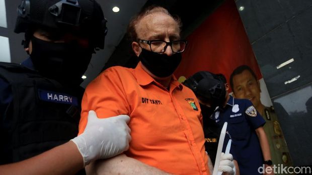 Polisi berhasil membekuk seorang predator seks anak asal Prancis di kawasan Jakarta. Pria berusia 65 tahun itu diketahui terjerat kasus prostitusi anak.