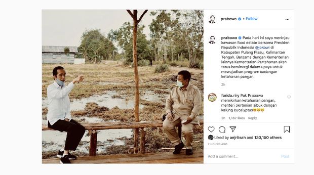 Presiden Joko Widodo dan Menteri Pertahanan Prabowo Subianto meninjau lokasi pengembangan food estate atau lumbung pangan nasional dalam kunjungan kerja ke Provinsi Kalimantan Tengah pada Kamis (9/7/20220). (Tangkapan Layar Instagram @prabowo)