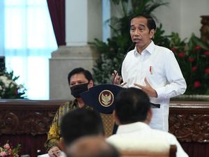 Jangan Cuma Ngegas, Jokowi Harus Jamin Menteri Berinovasi