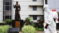 Penyemprotan cairan disinfektan itu dilakukan sebagai salah satu upaya pencegahan penyebaran virus Corona.