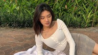 Hobi main game dan suka budaya Jepang atau disebut sebagai wibu, selebgram cantik Rachel Florencia tengah trending usai jadi bintang tamu di podcast Deddy Corbuzier. Foto: Instagram @rchelcia