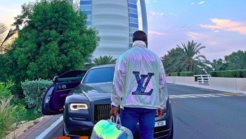 Tapi dia rupanya terlibat kasus kehahatan besar. Pria asal Nigeria tersebut telah ditangkap terkait tudingan pencucian uang dari hasil penipuan atau scam via email.Foto: Instagram