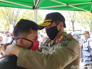 Kasus Corona Melonjak, Satpol PP Cirebon Razia Warga Tak Bermasker