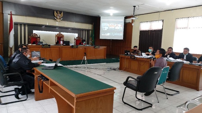 Sidang kasus dugaan suap Bupati Bengkalis Amril Mukminin (Chaidir-detikcom)