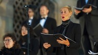 Nabucco karya Giuseppe Verdi direncanakan juga akan ditampilkan.