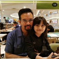 Menurut situs Social Blade, Alyssa Dezek bisa mendapatkan US$ 118 ribu atau sekitar Rp 1,7 miliar dalam sebulan dari YouTube. Video-video Alyssa di YouTube totalnya sudah ditonton lebih dari 300 juta kali. Foto: Instagram @alyssa_dezek_official