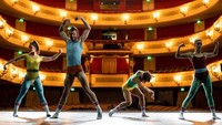 Ensembel balet dari State Theater di Gärtnerplatz tampil selama gladi resminya di Staatstheater am Gärtnerplatz di Munich, Jerman.  