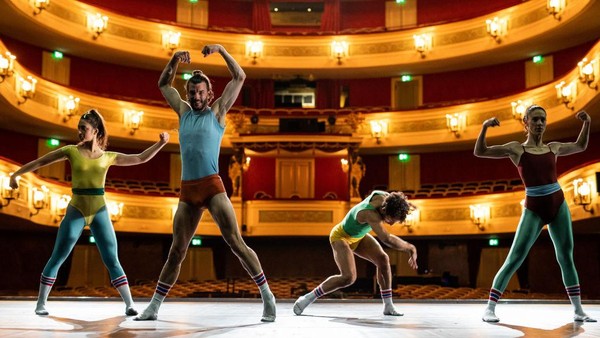 Ensembel balet dari State Theater di Gärtnerplatz tampil selama gladi resminya di Staatstheater am Gärtnerplatz di Munich, Jerman. Ensembel balet dari State Theater di Gärtnerplatz tampil selama gladi resminya di Staatstheater am Gärtnerplatz di Munich, Jerman.