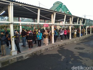 Stasiun Bogor Mulai Dipadati Calon Penumpang Pagi Ini