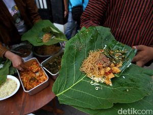 Nasi Berkat, Berkah Mengenyangkan di Tengah Pandemi COVID-19