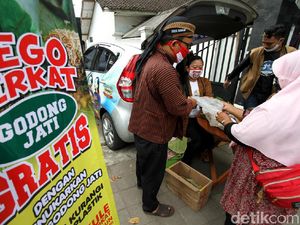 Di Sukoharjo Plastik dan Daun Jati Bisa Ditukar Nasi Lho