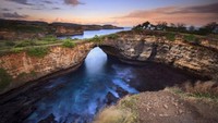 Peringkat ke enam ada di Indonesia yaitu Pulau Bali. Bali dianggap memiliki sejumlah pemandangan yang menarik dengan atraksi yang beragam untuk wisatawan domestik maupun mancanegara. Dok. Humas Kabupaten Klungkung  