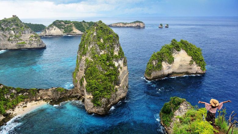 Dear Traveler, Nusa Penida Siap Dibuka Lagi Nih Pariwisata di Pulau Nusa Penida akan segera dibuka kembali dengan menetapkan protokol kesehatan di era tatanan baru.