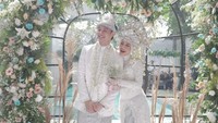 Dinda Hauw dan Rey Mbayang menjalani proses taaruf. Foto: dok manajemen Dinda Hauw