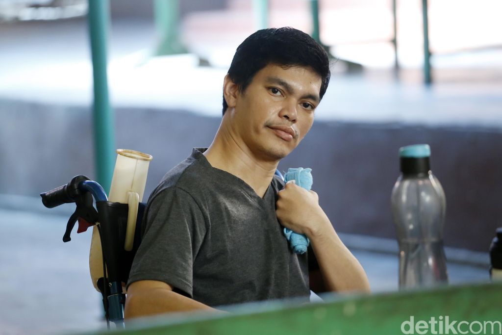 El Ibnu El Ibnu, vokalis Elkasih