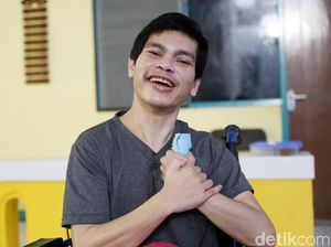 Cerita Vokalis Elkasih, Idap Stroke dan Ditinggal Keluarga